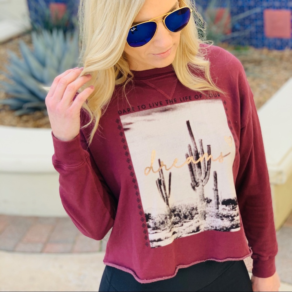DARE TO LIVE CROP SWEATSHIRT - Picture 7 of 8